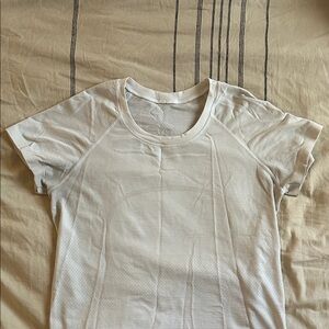 Lululemon Swiftly Tech Short Sleeve